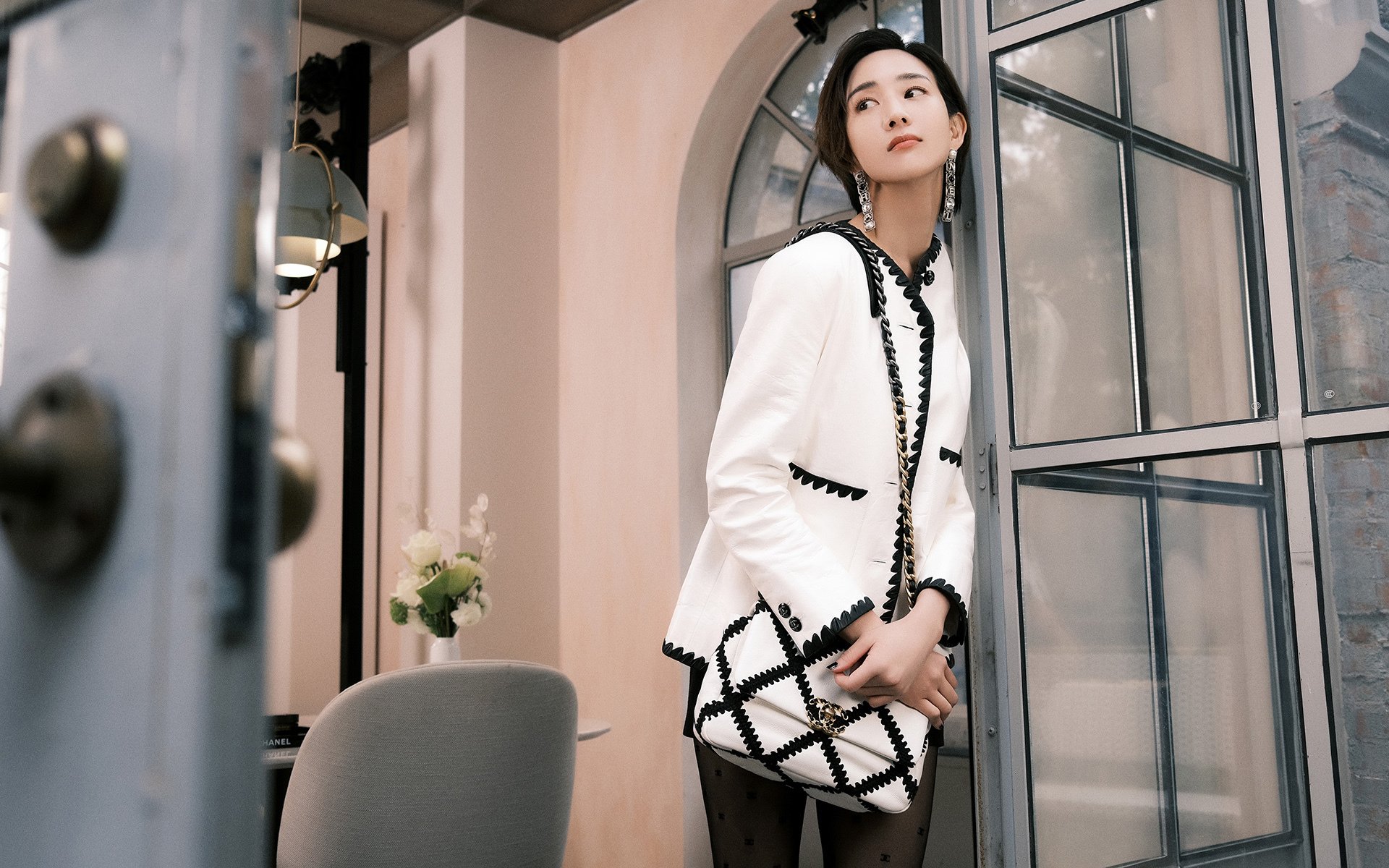 开云体育入口-绿茵双面镜，阿什拉夫的锋利刀锋，与奥地利冰冷的团队手术