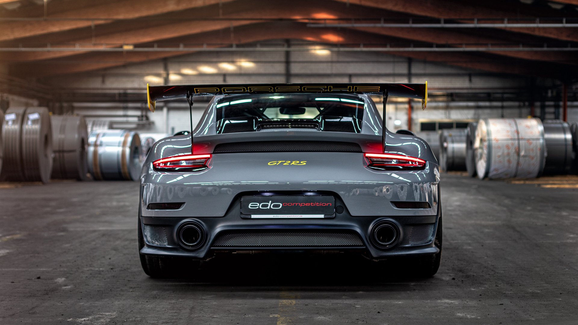 第27分钟,比赛就已结束,当本泽马的左脚划破都柏林的雨夜