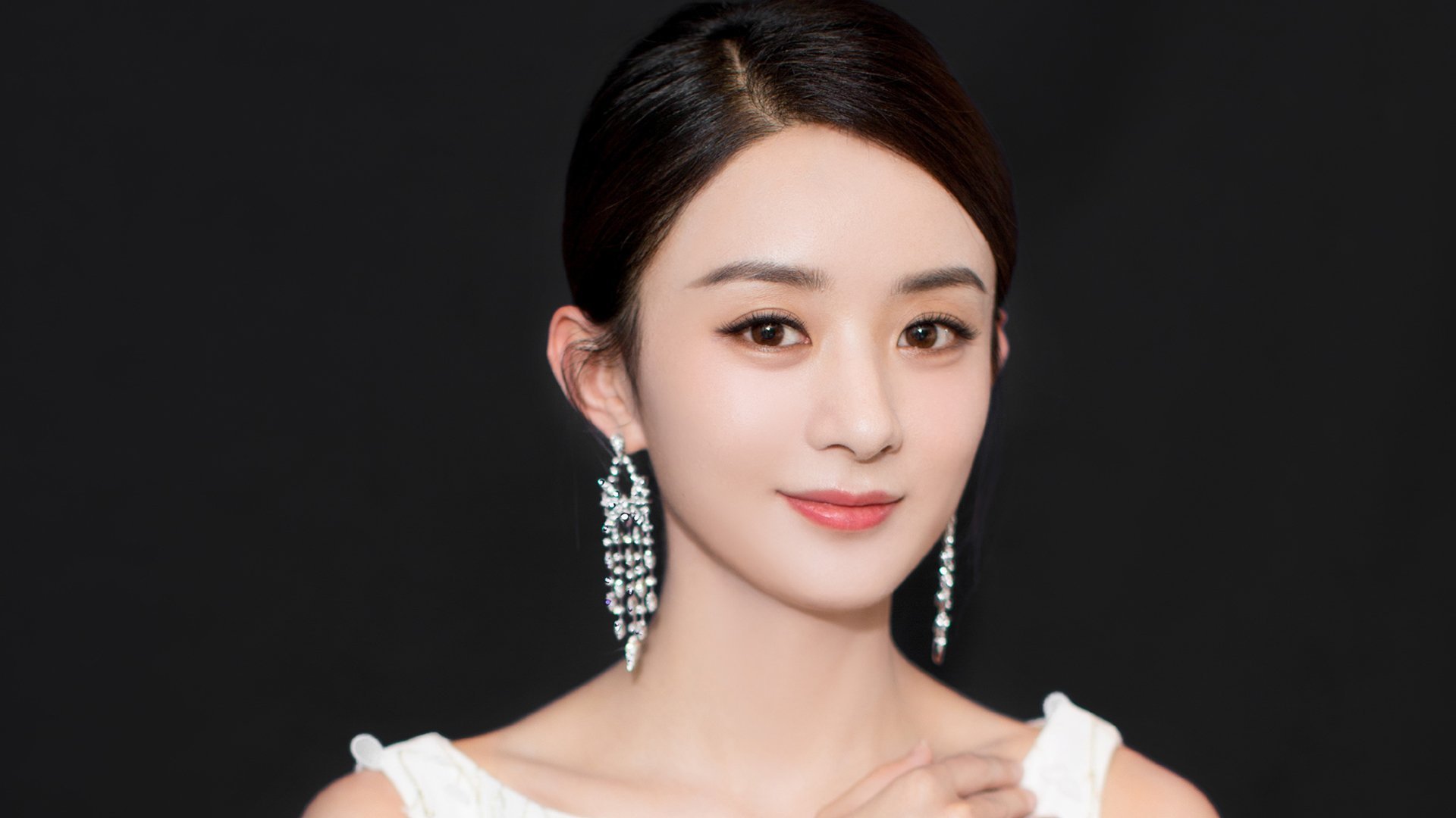 跨越联盟的奇迹，文班亚马在上海队对阵山西队中展现冠军风采